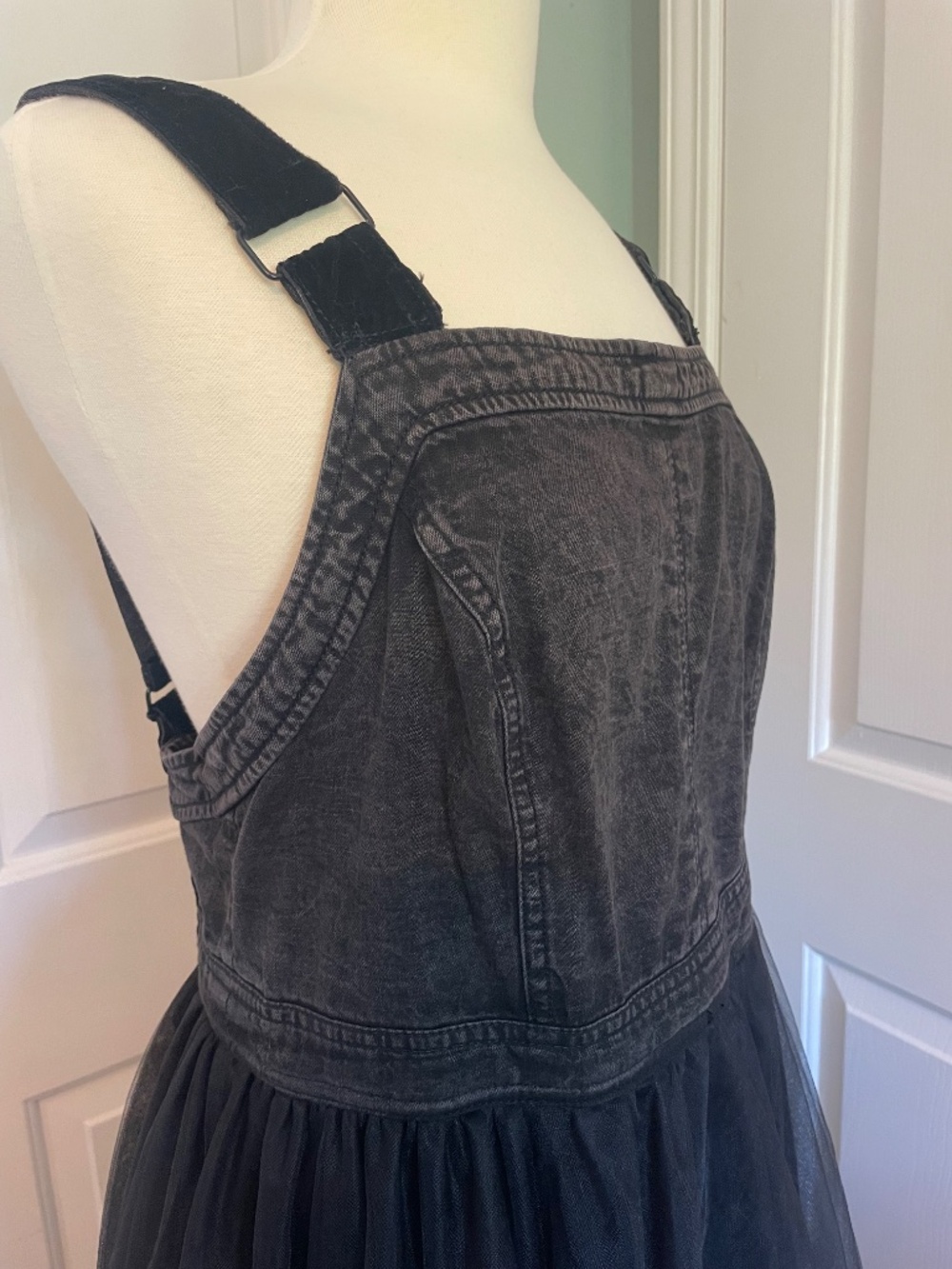 NWT Black Pilcro Denim Tulle Midi Dress - Size 12 - Picture 7 of 10
